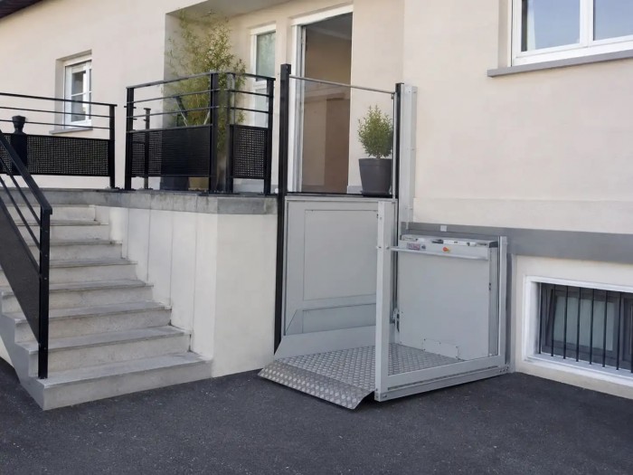 Ascenseur PMR extérieur – accès maison individuelle en toute autonomie