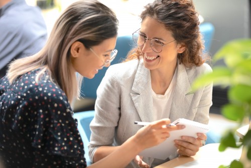 Reconnaître Le Rôle Des Aidants Pour Un Accompagnement Plus Humain