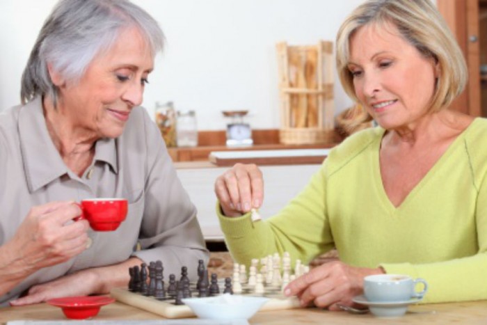 Seniors, vous n'êtes plus seuls(es) en résidence services seniors