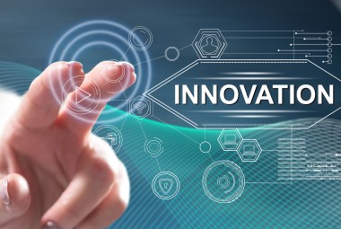 Solutions technologiques pour personnes âgées à domicile, en EHPAD et en résidence seniors en 2025