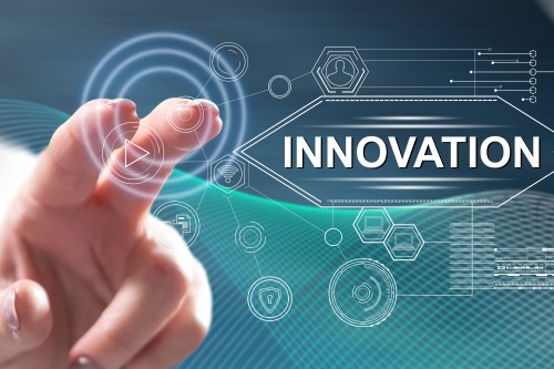 Solutions technologiques pour personnes âgées à domicile, en EHPAD et en résidence seniors en 2025