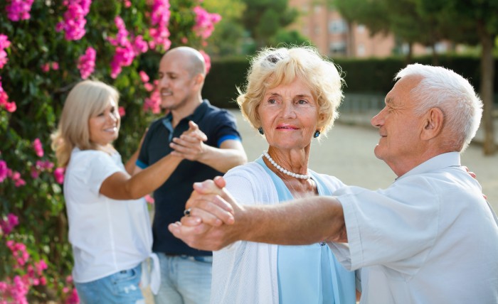 Village Seniors : Les seniors vivent bien